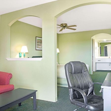 Days Inn By Wyndham El Campo Tx Exteriér fotografie